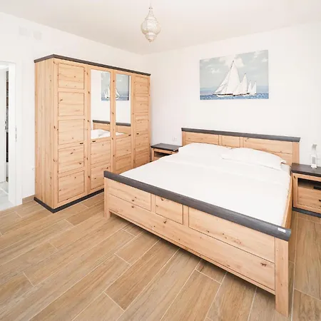 Awesome In With Wi-fi Holiday home